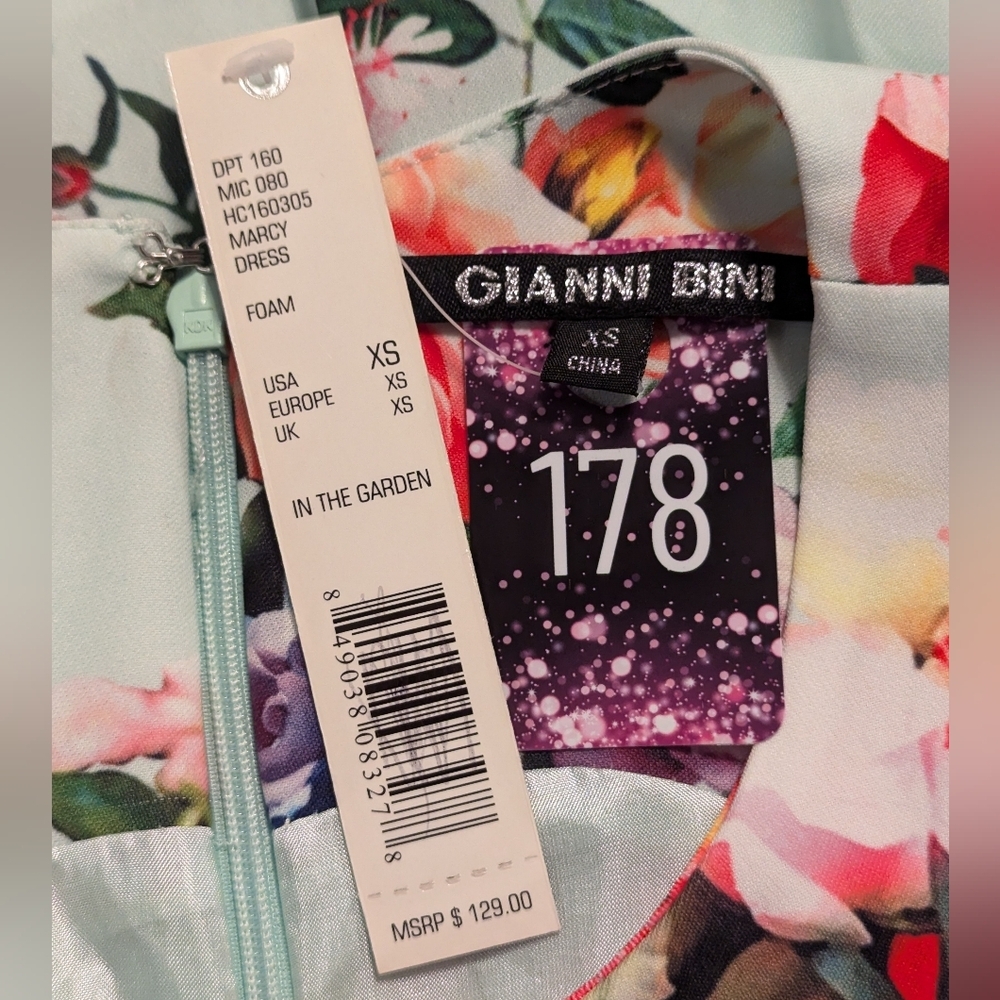 Gianni Bini Sleeveless Pleated Floral Dress - Picture 8 of 8